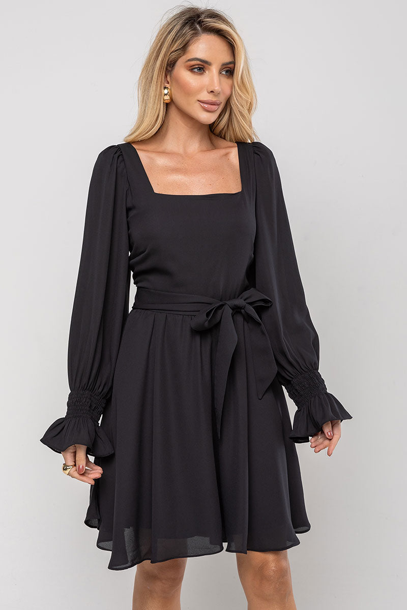 Vestido Hortênsia Curto Crepe Manga Longa Com Faixa - Preto