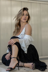 Saia Ludimila Midi Com Fenda Rodada e Zíper - Preta