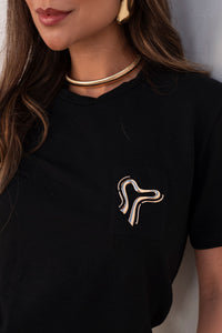 Blusa Tamires Manga Curta Com Detalhe Metal - Preto