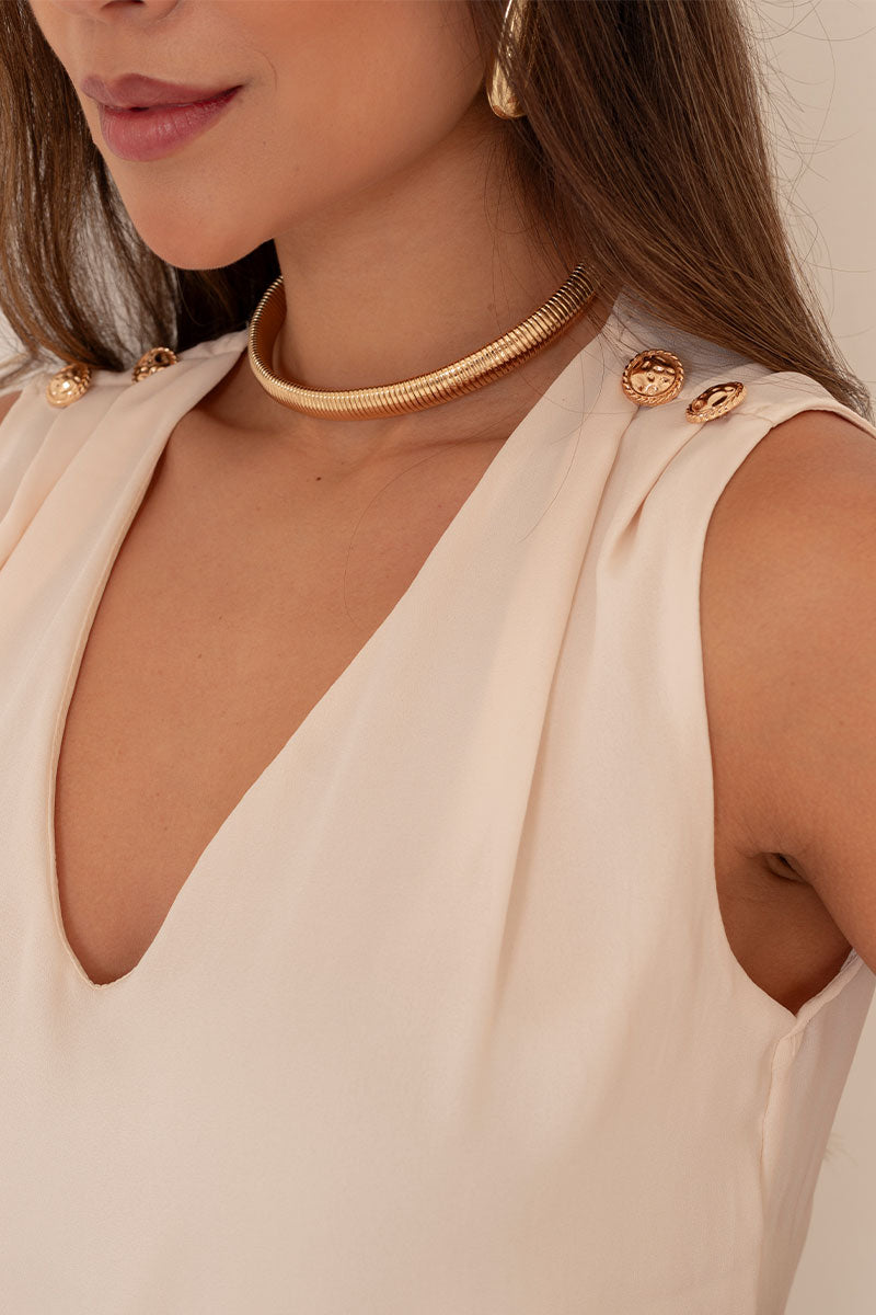 Blusa Dora Crepe Com Detalhe Botão no Ombro - Bege