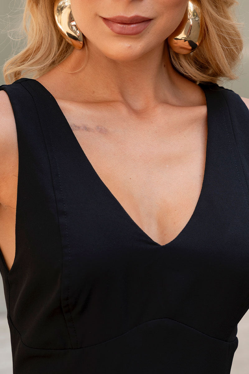 Vestido Elizete Crepe Longo Decote V Com Zíper - Preto