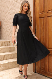 Vestido Midi Ohana Manga Curta Com Bolso e Zíper - Preto