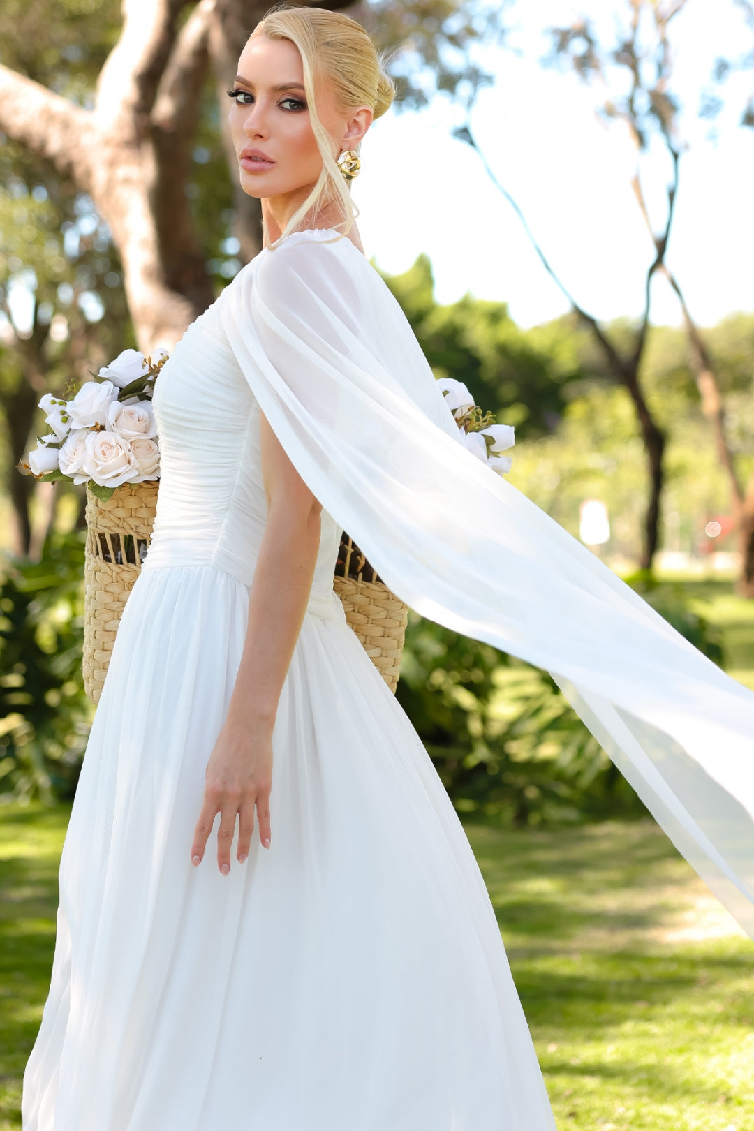 Vestido Rubi Longo de Tule com Véu - Off White