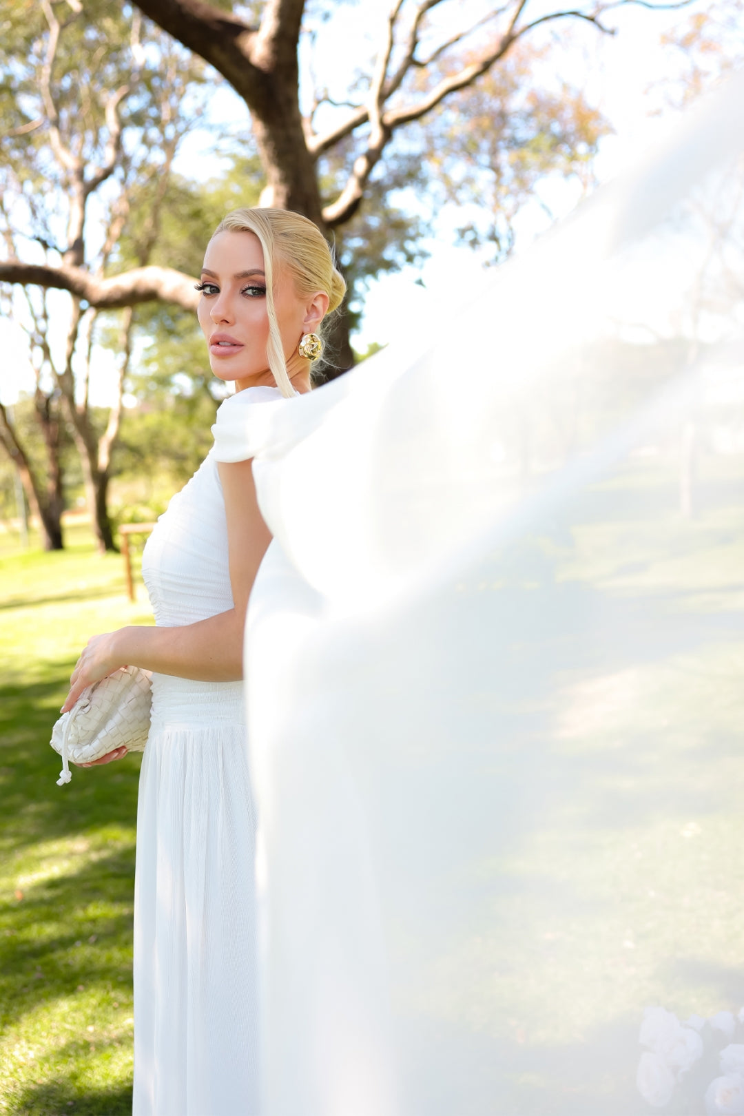 Vestido Rubi Longo de Tule com Véu - Off White