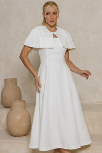 Capa Agapi Pelerine com Botão Frontal - Off White