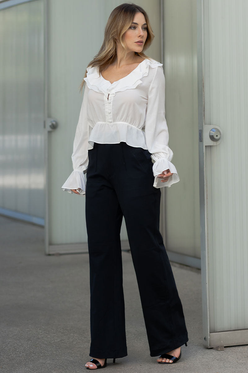 Blusa Pamela Com Babado, Botão e Manga Longa - Off White