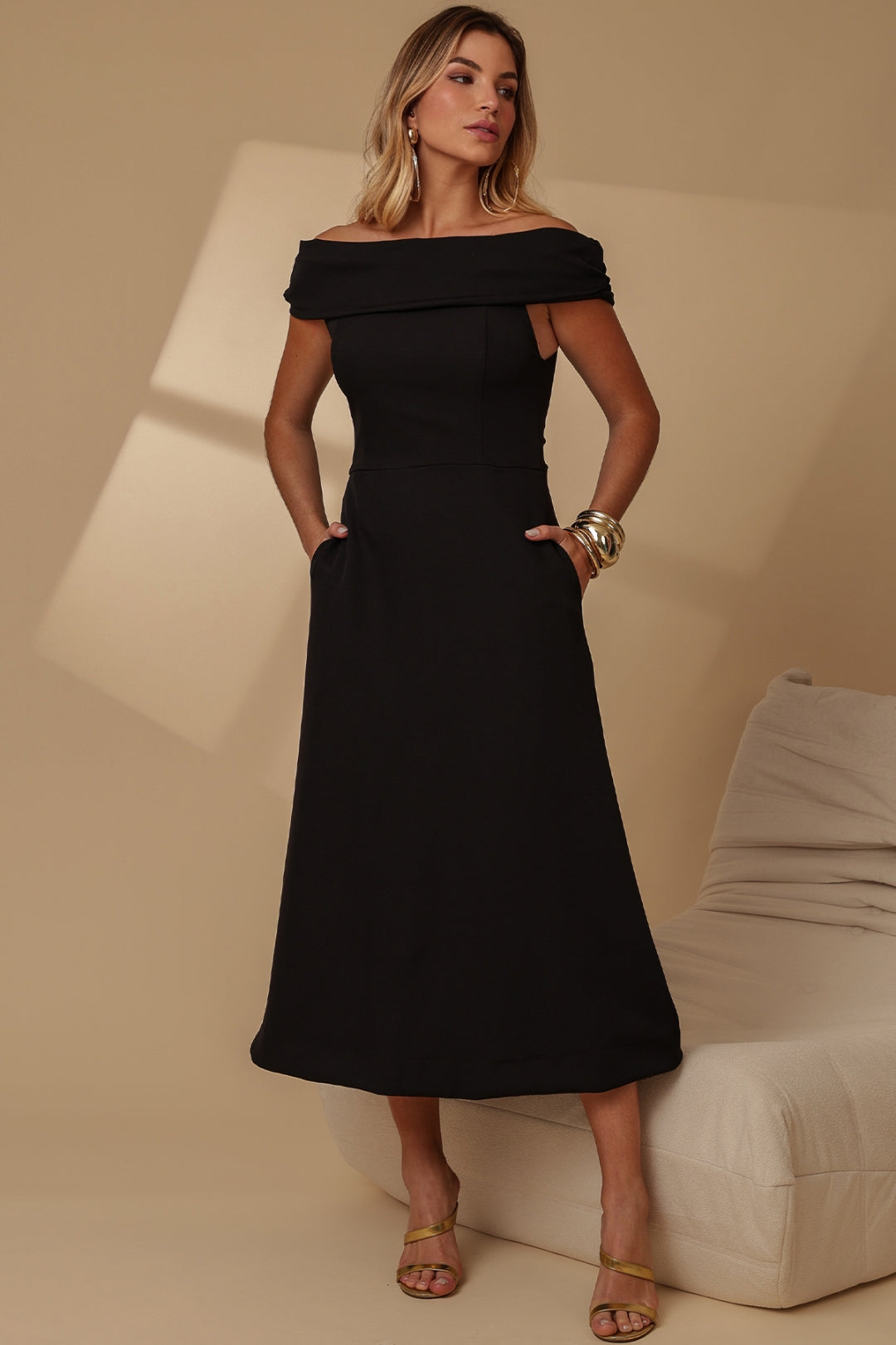 Vestido Ravena Midi Ombro a Ombro - Preto