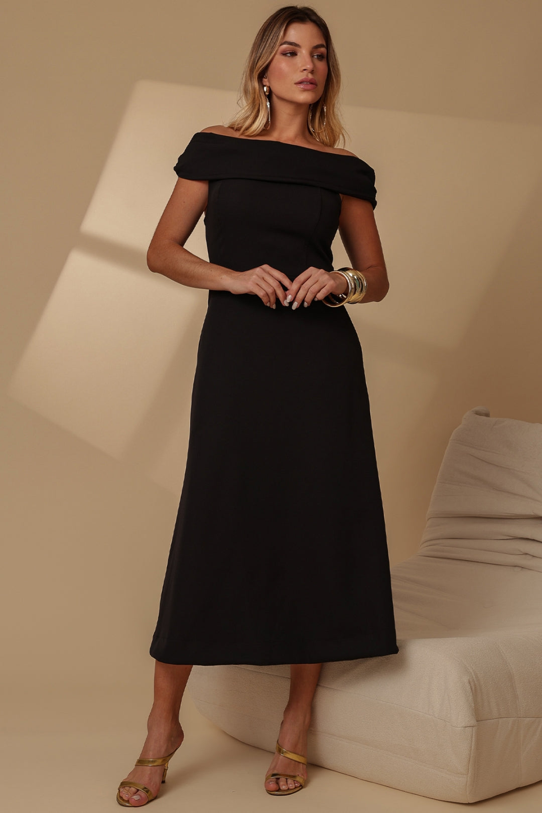 Vestido Ravena Midi Ombro a Ombro - Preto