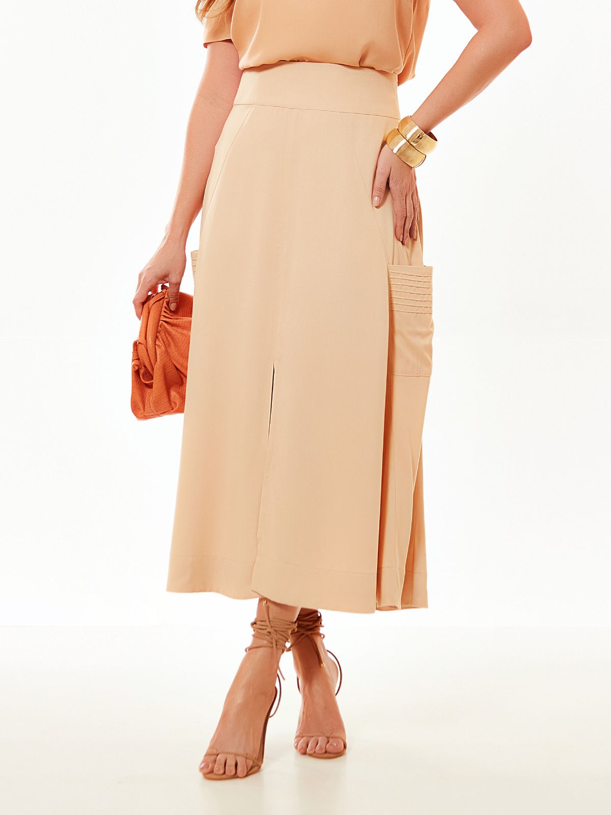 Saia Mamorena em Viscose Sarjada Evase com Bolsos Laterais