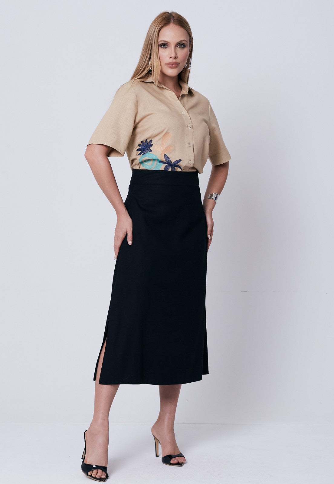 Saia Mamorena Midi Reta em Linho com Fendas Laterais