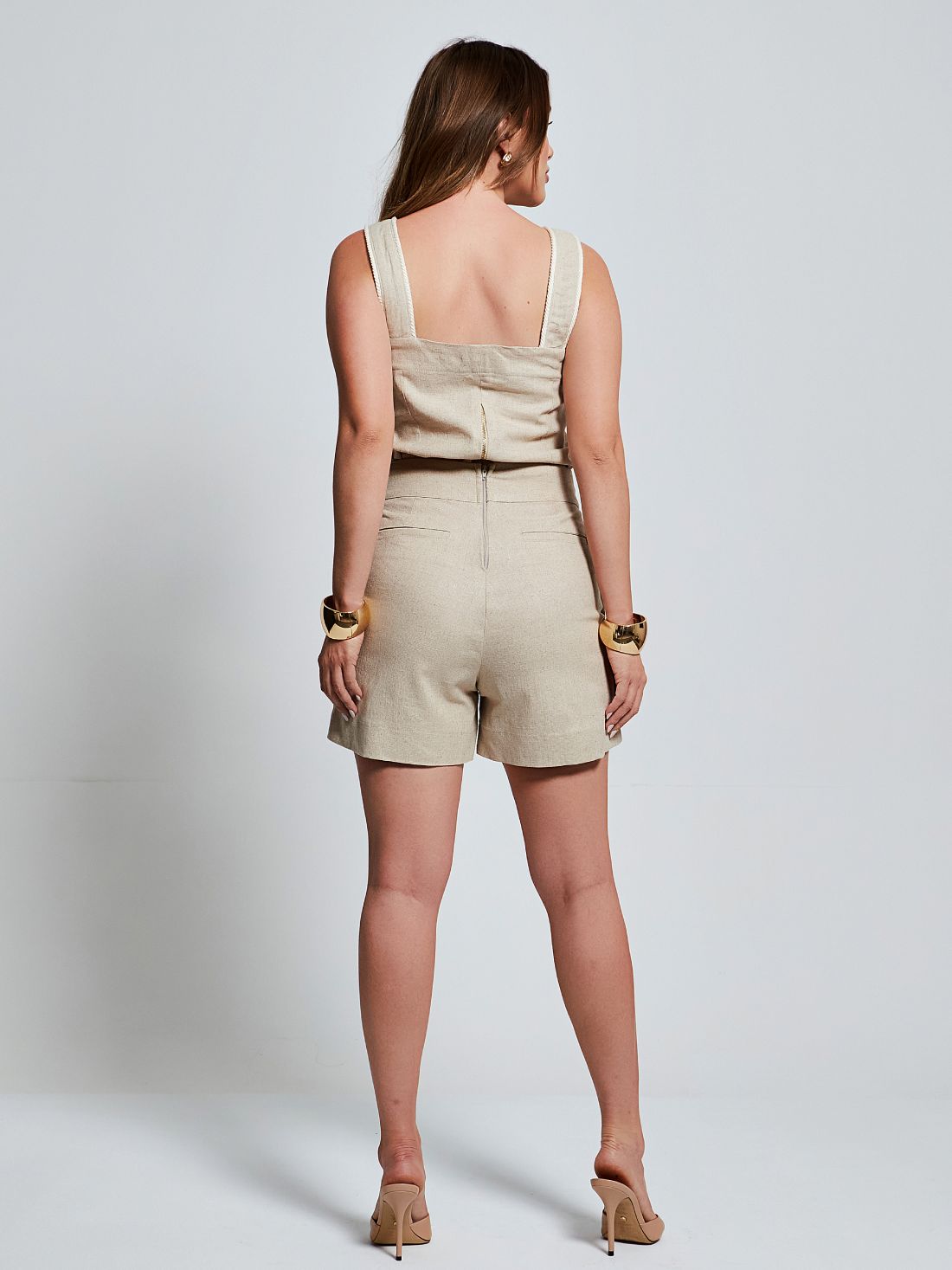 Short Mamorena Curto em Linho com Elastano e Zíper Atras