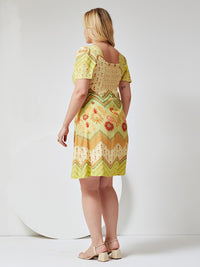 Vestido Mamorena Curto em Viscose Estampada de Manga Curta