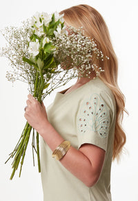 Vestido Mamorena Curto Tubo em Linho com Elastano e Manga Bordada