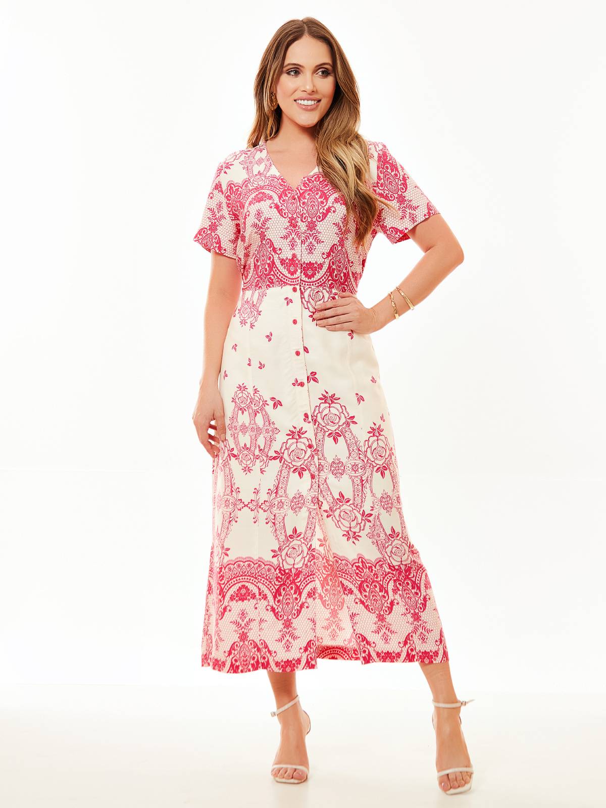 Vestido Mamorena em Viscose Estampada com Abertura de Botões em Comprimento Midi