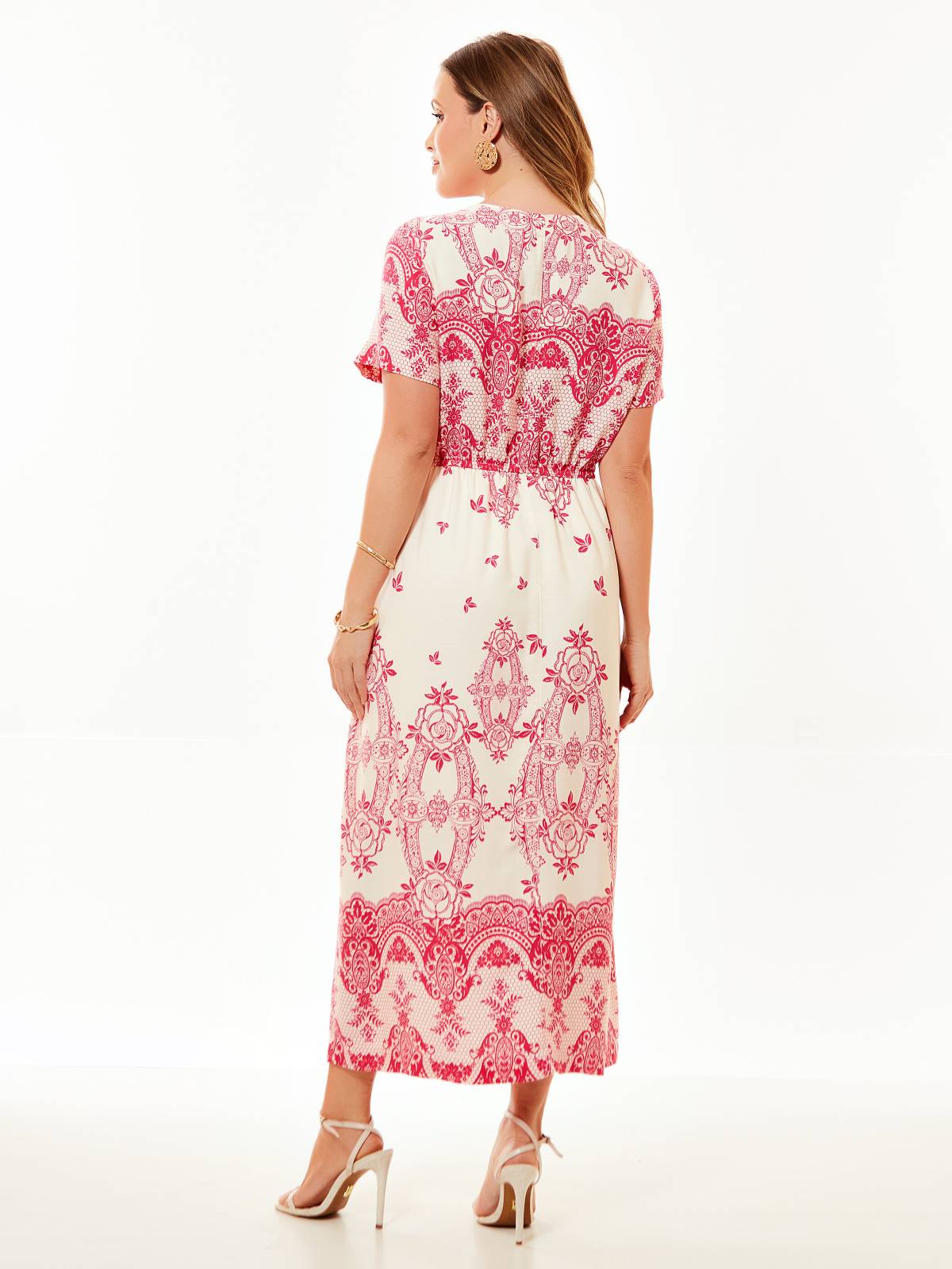 Vestido Mamorena em Viscose Estampada com Abertura de Botões em Comprimento Midi