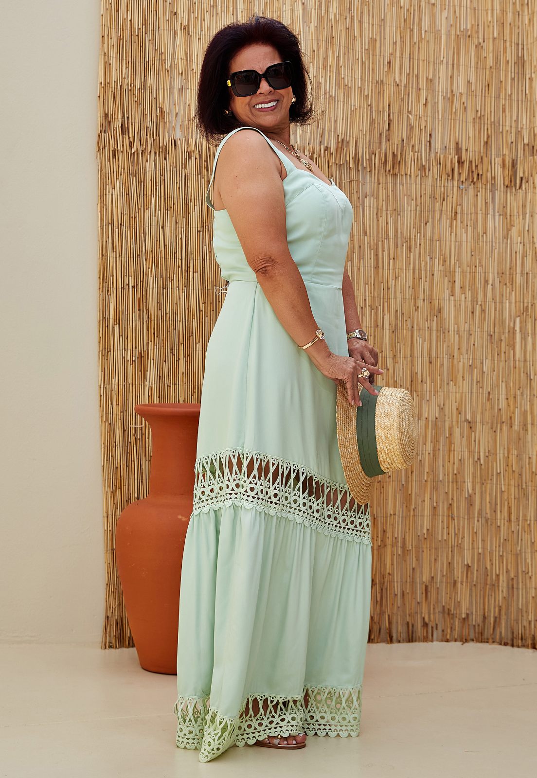 Vestido Mamorena Longo de Alça em Viscose Sarjada com Entremeio