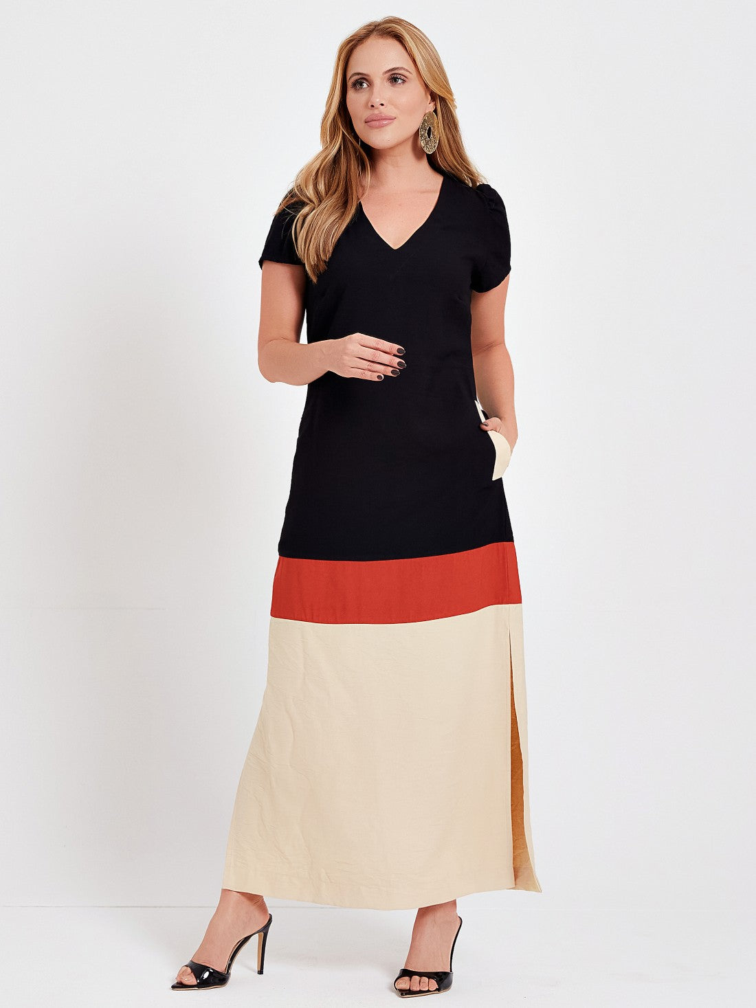 Vestido Mamorena Longo em Alfaiataria Kali de Manga Curta Tricolor