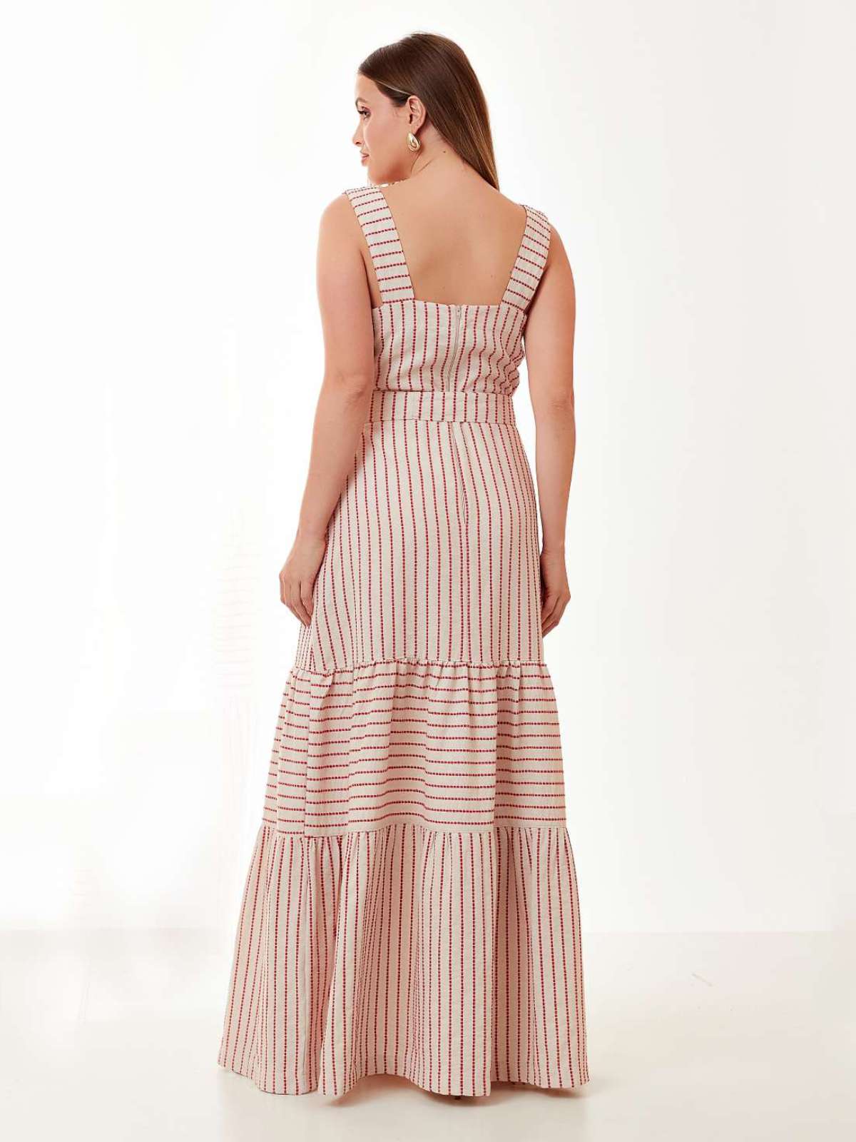 Vestido Mamorena Longo em Viscolinho Listrado com Franzido e Fenda Lateral