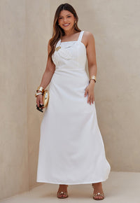 Vestido Mamorena Longuete de Alça em Liocel com Flor e Aplique de Concha