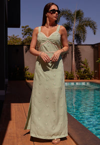 Vestido Mamorena Longuete de Alça em Viscose Bordada com Fendas Laterais