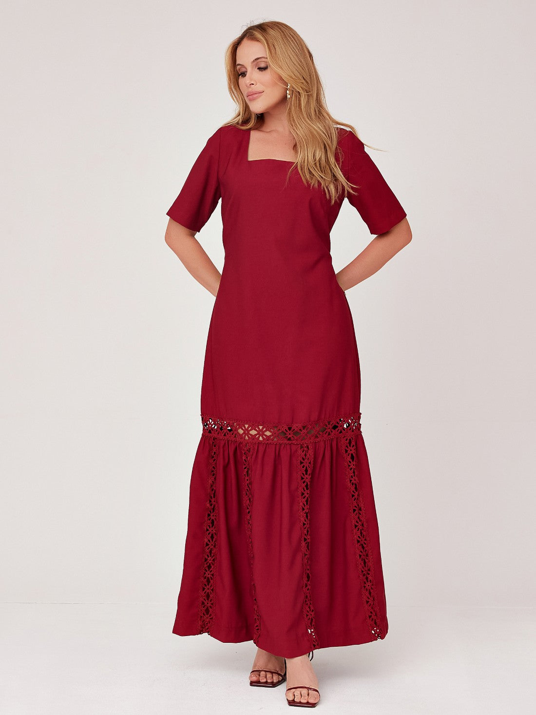 Vestido Mamorena Longuete em Liocel de Manga Curta com Detalhes em Entremeios