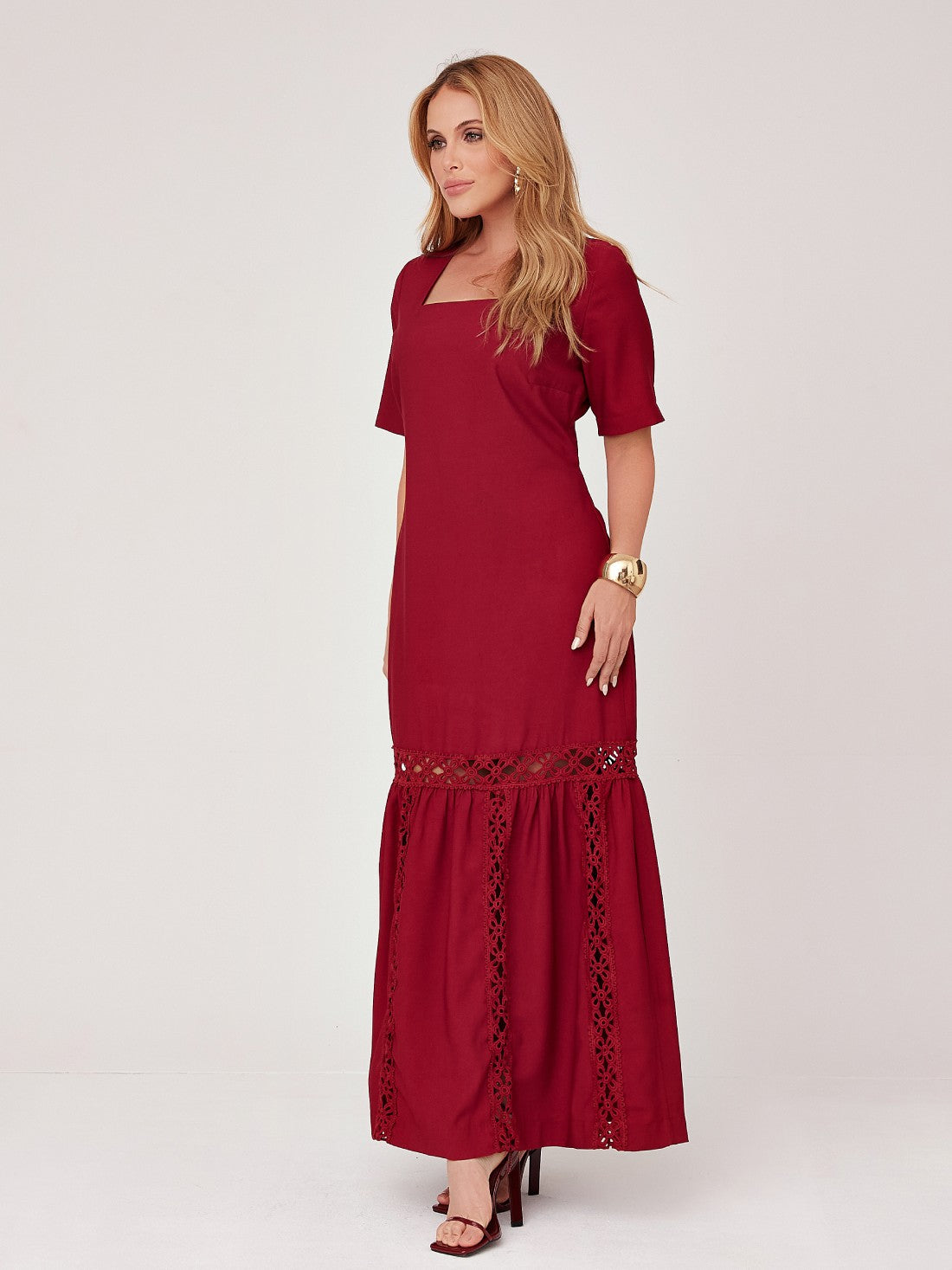 Vestido Mamorena Longuete em Liocel de Manga Curta com Detalhes em Entremeios