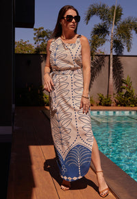 Vestido Mamorena Longuete Regata em Viscose Estampada com Fivela na Alça