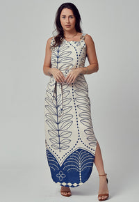 Vestido Mamorena Longuete Regata em Viscose Estampada com Fivela na Alça