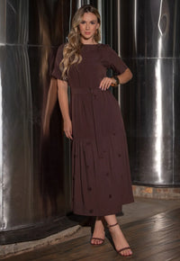 Vestido Mamorena Manga Curta Longuete em Viscose com Detalhes em Tecido Bordado