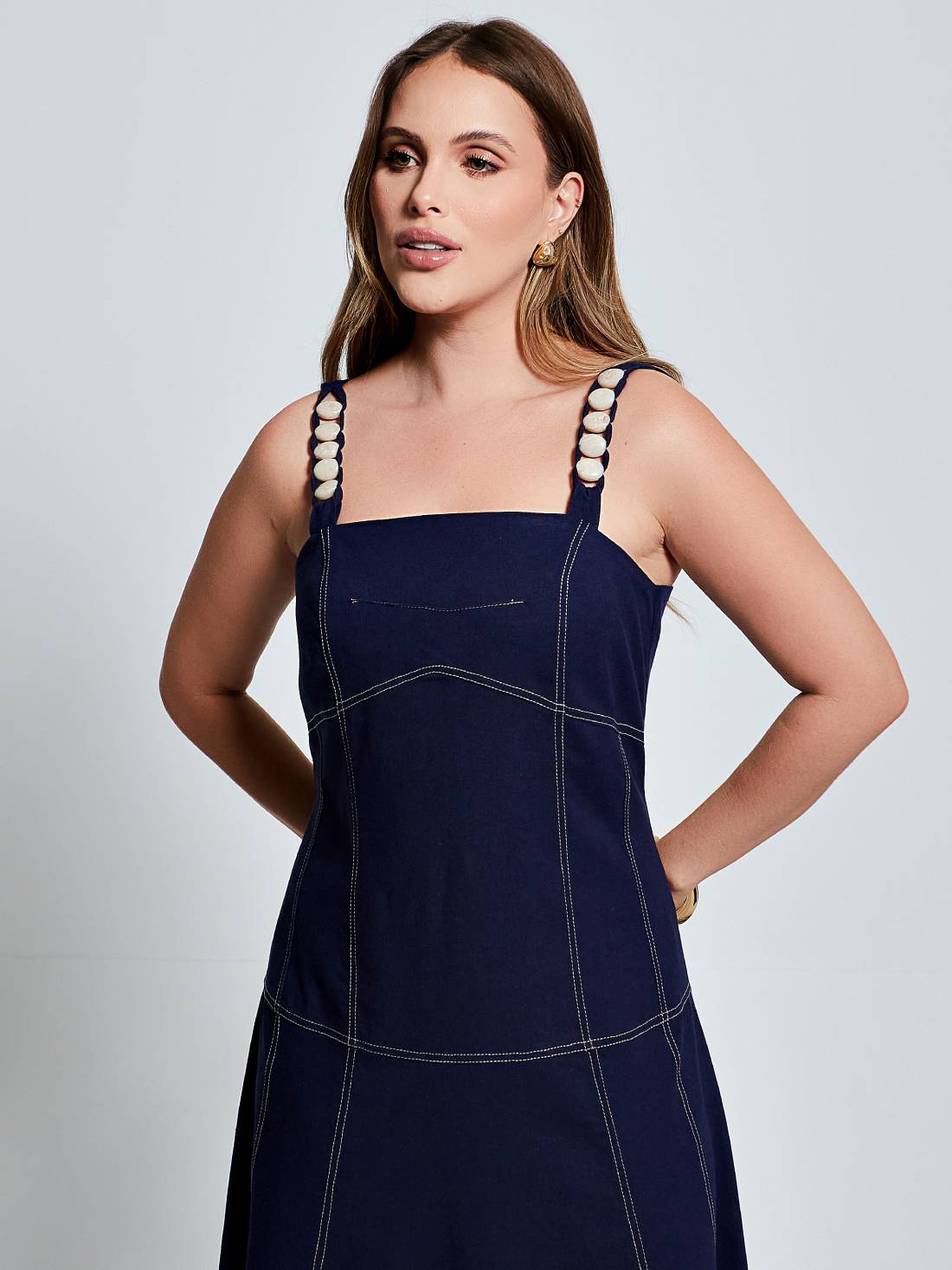 Vestido Mamorena Midi de Alça com Pedras em Linho com Elastano