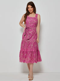 Vestido Mamorena Midi de Alça em Laise com Faixa e Detalhes em Renda e Entremeio