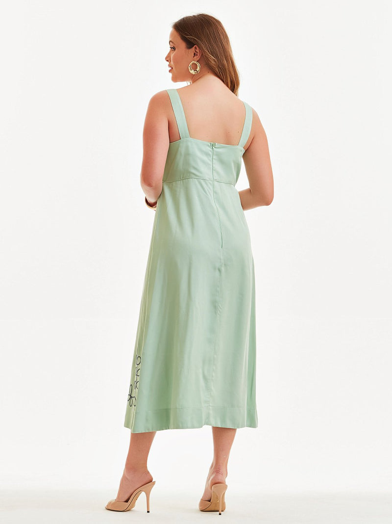 Vestido Mamorena Midi de Alça em Viscose Sarjada com Vivos e Bordado