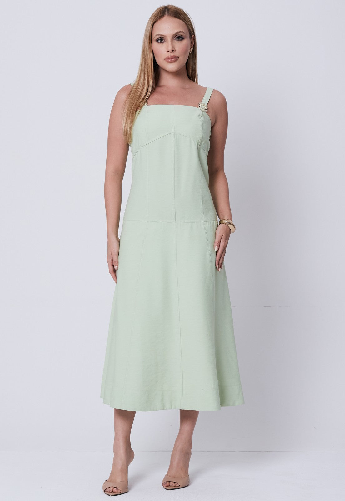 Vestido Mamorena Midi em Tecido Alfaiataria Tulum de Alça com Fivela