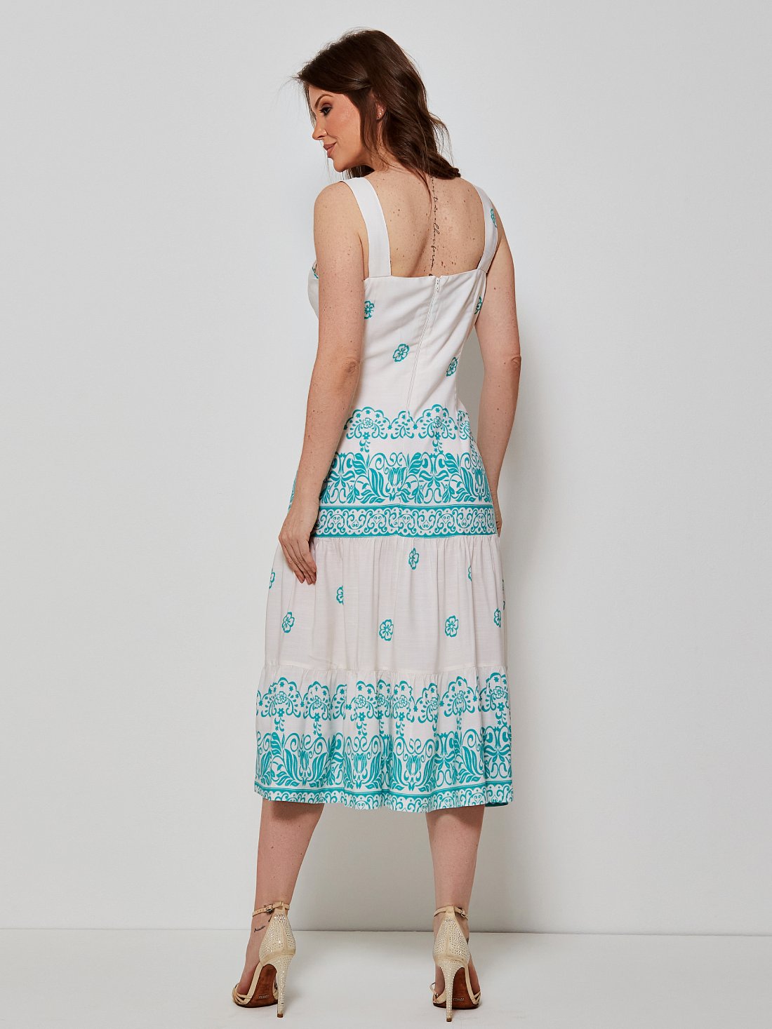 Vestido Mamorena Midi em Viscose Estampada com Franzido no Busto