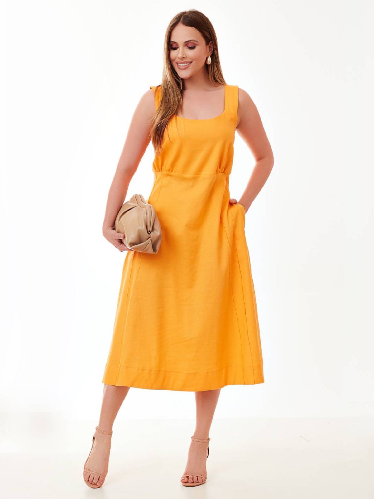 Vestido Mamorena Midi Evasê de Alça Pespontada