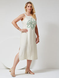 Vestido Mamorena Midi Evase em Tecido Toscana com Alça Dupla e Bordado Manual