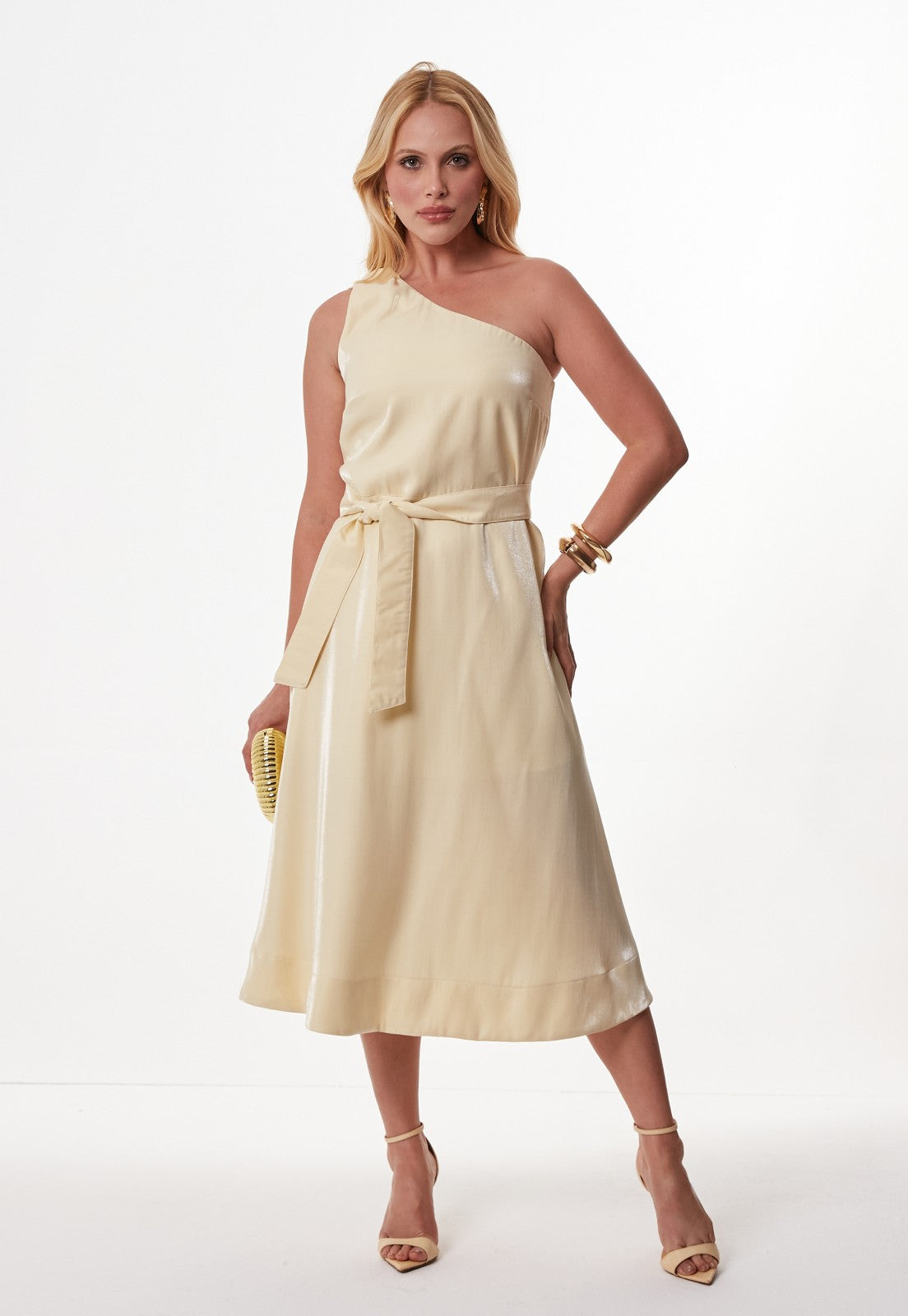 Vestido Mamorena Midi Godê em Tecido Disco com Fendas Laterais Nula Manga