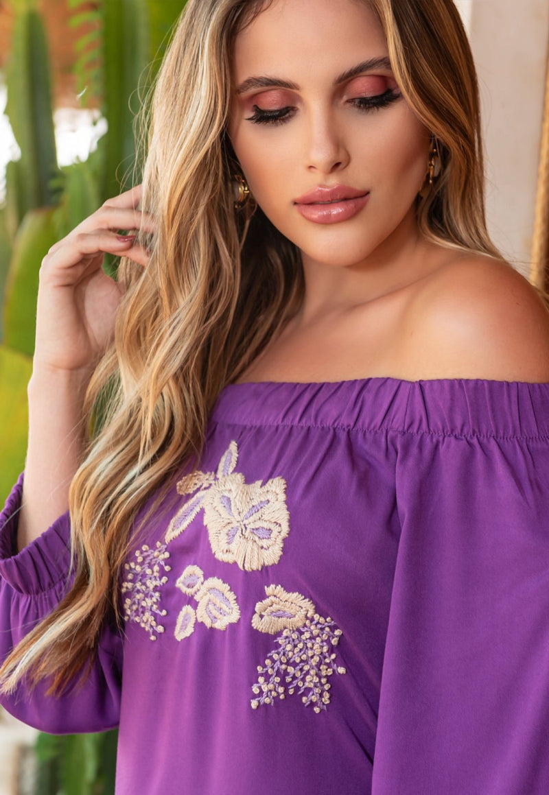 Vestido Mamorena Ombro a Ombro em Viscose Sarjada com Bordado Manual